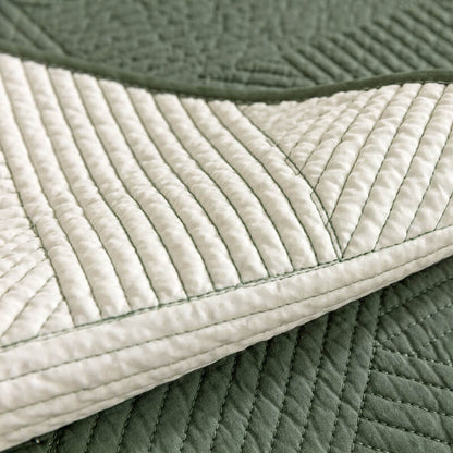 All-Season Minimalist Solid Cotton Geometric Quilted Couch Cover with Anti-Slip Backing