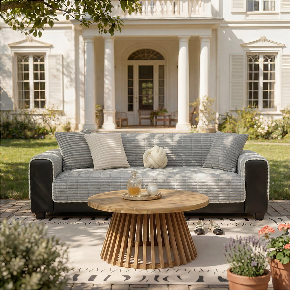 One-Piece Cozy Flannel Sofa Cover - Non-Slip Outdoor Couch Protector