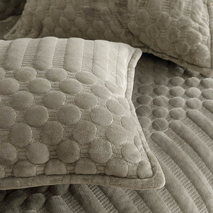 Cozy Plush Vintage-Style Non-Slip Couch Cover