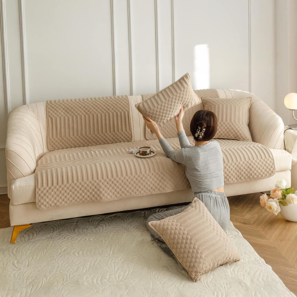 Cozy Plush Vintage-Style Non-Slip Couch Cover