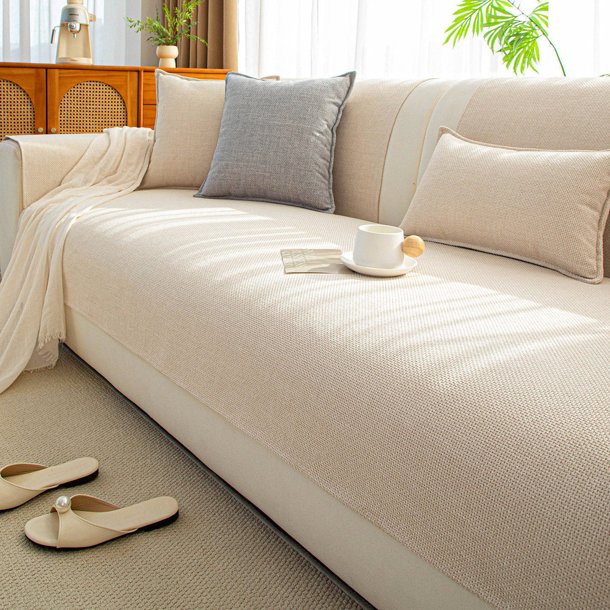 White cotton-linen couch cover