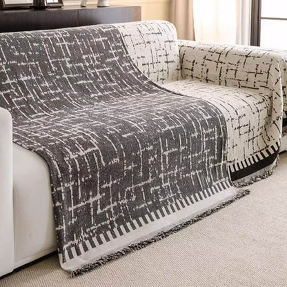 All-Season Breathable Anti-Scratch Couch Cover — Multifunctional Comfort Throw