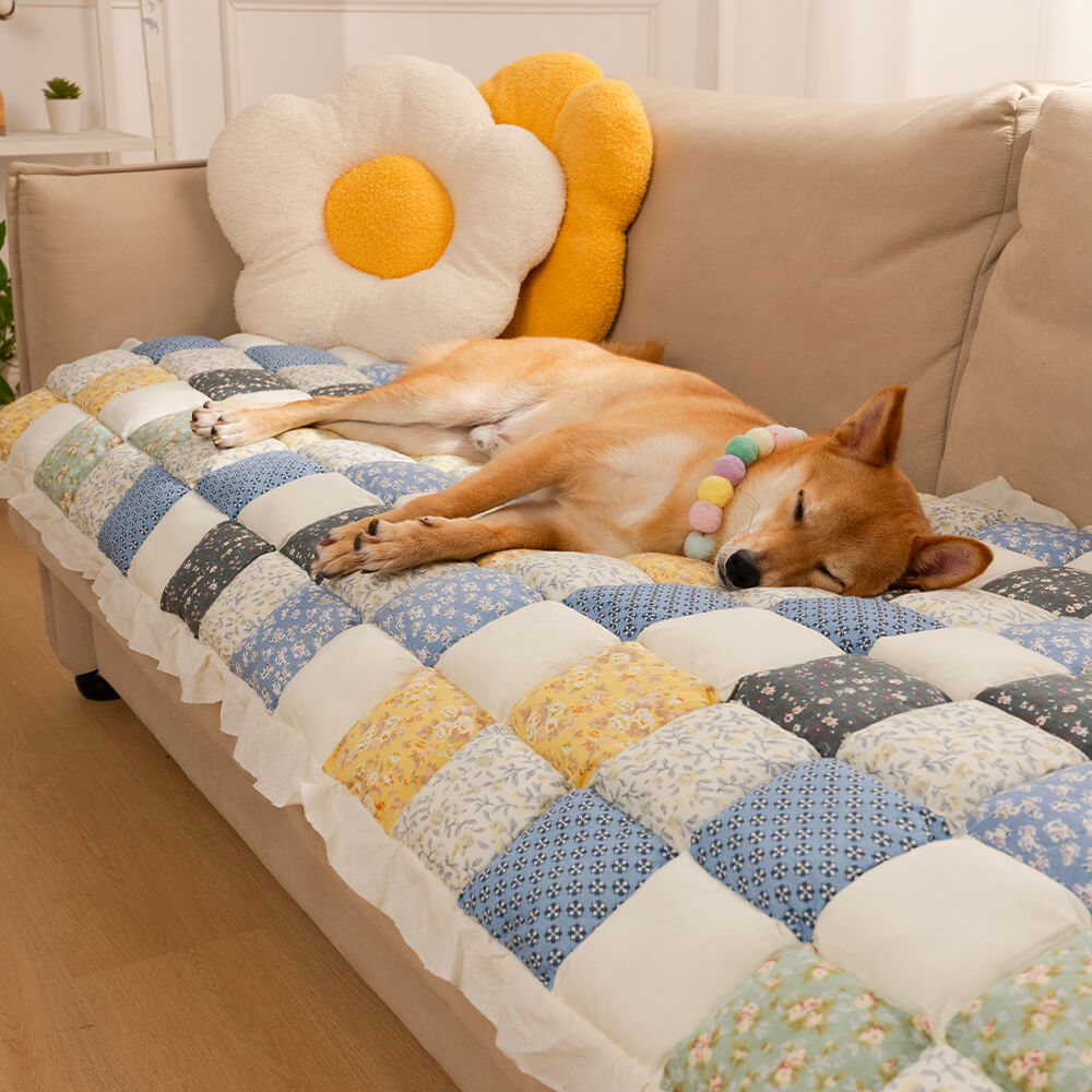 All-Season Plaid Pet Mat - Scratch-Resistant Couch Protector Cover