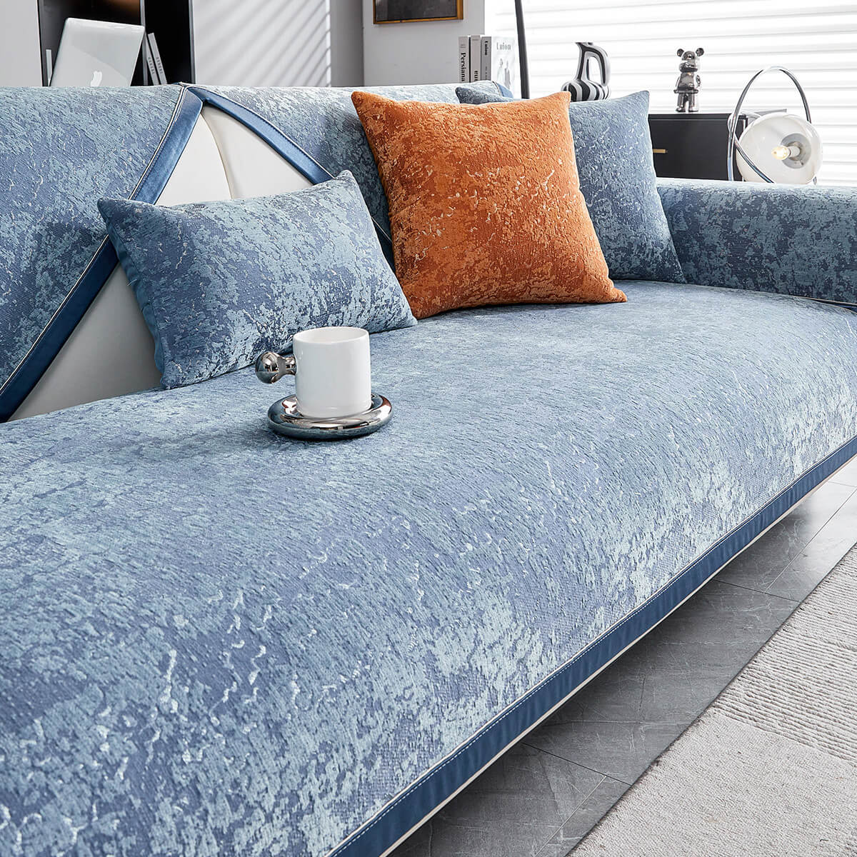 Chenille Wear-Resistant Anti-Scratch Sofa Cover with Non-Slip Couch Protector