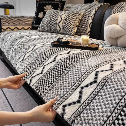 Classic Plaid Plush Couch Cover - Scratch-Resistant, Non-Slip & Ultra-Comfortable