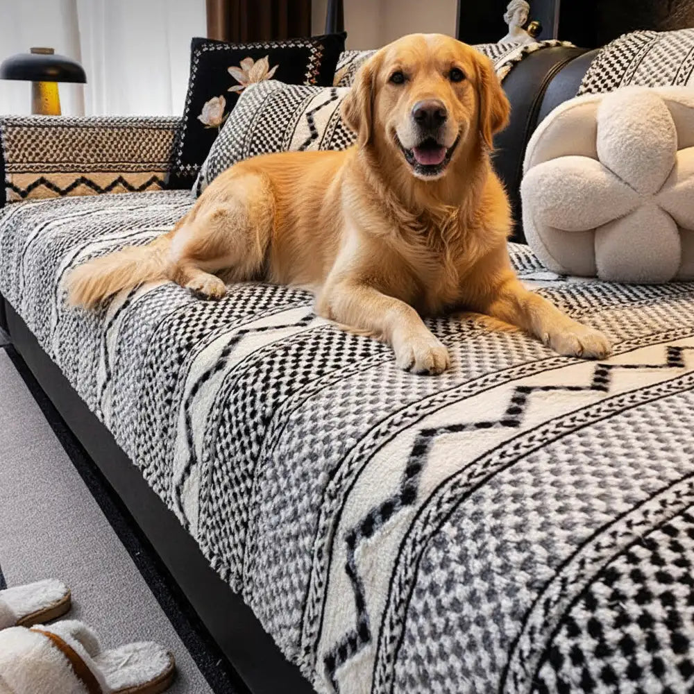 Classic Plaid Plush Couch Cover - Scratch-Resistant, Non-Slip & Ultra-Comfortable