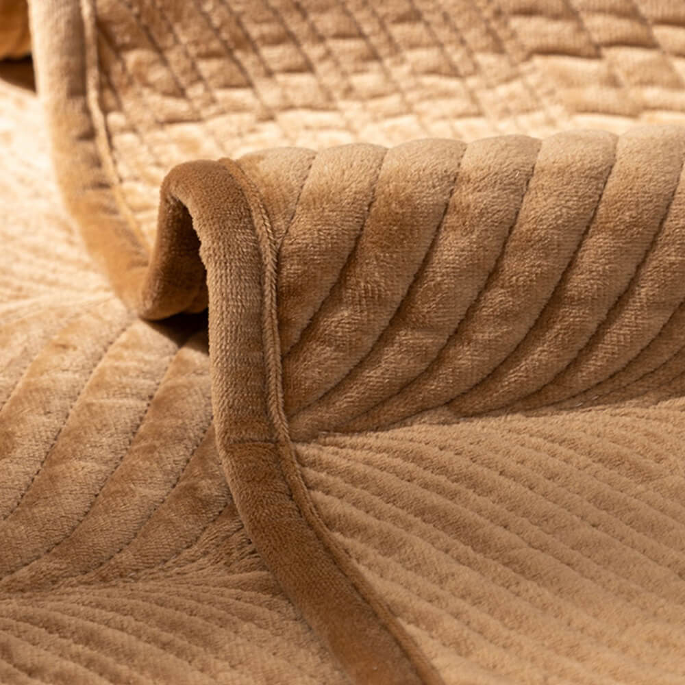 Cozy Leaf-Patterned Plush Couch Cover with Non-Slip Backing
