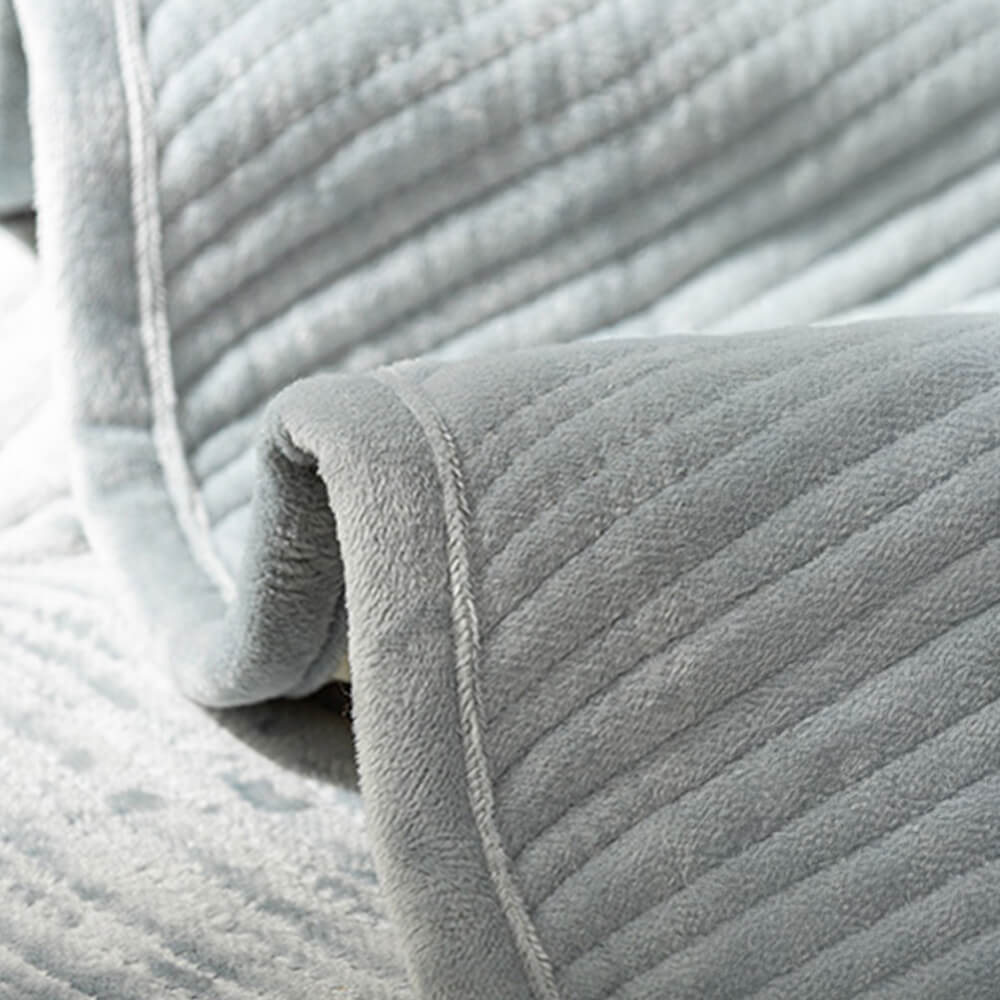 Cozy Leaf-Patterned Plush Couch Cover with Non-Slip Backing