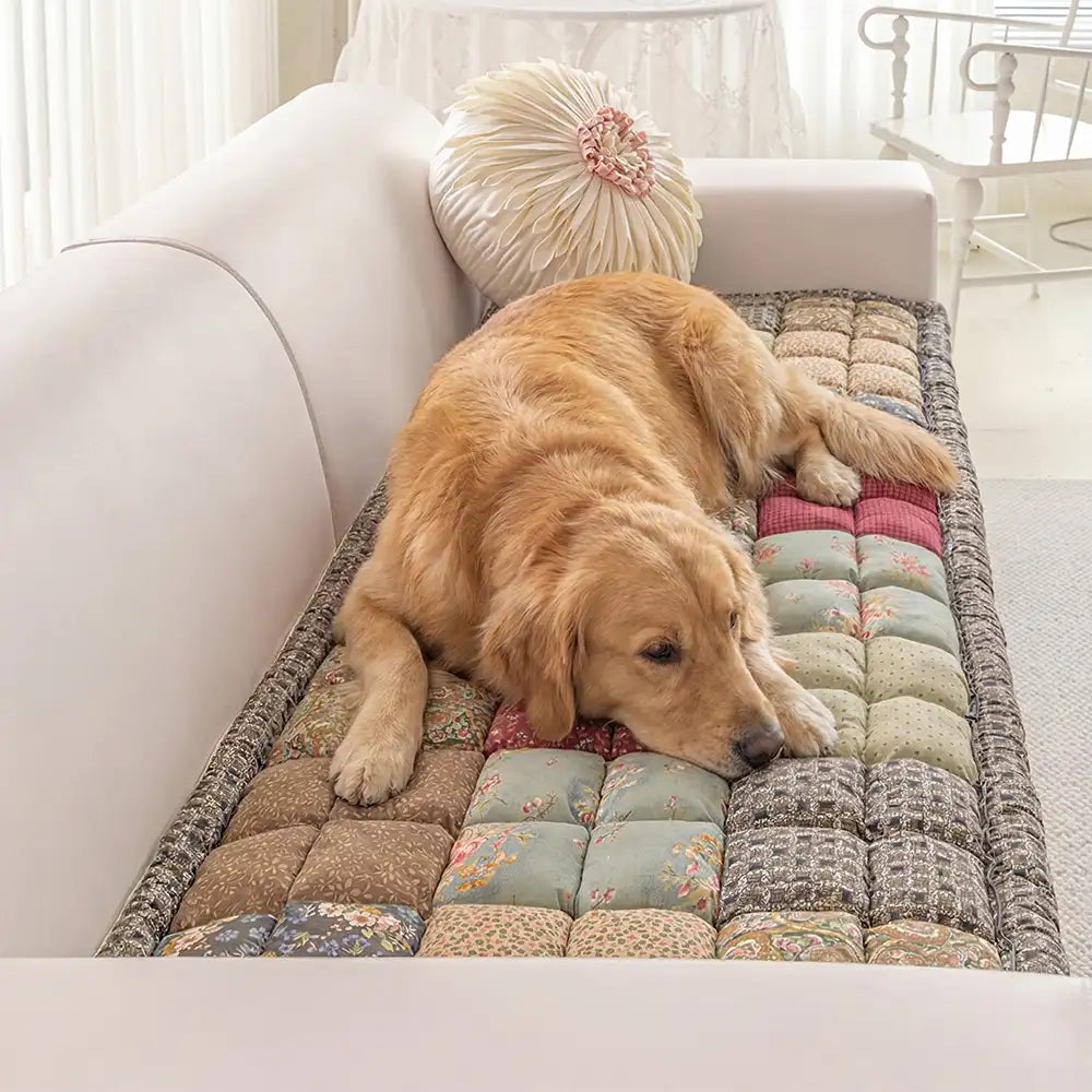 Handmade Vintage Floral Plush Pet Mat — Cushioned, Non-Slip Couch Cover