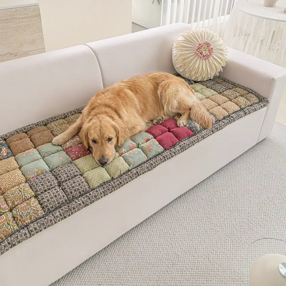 Handmade Vintage Floral Plush Pet Mat — Cushioned, Non-Slip Couch Cover