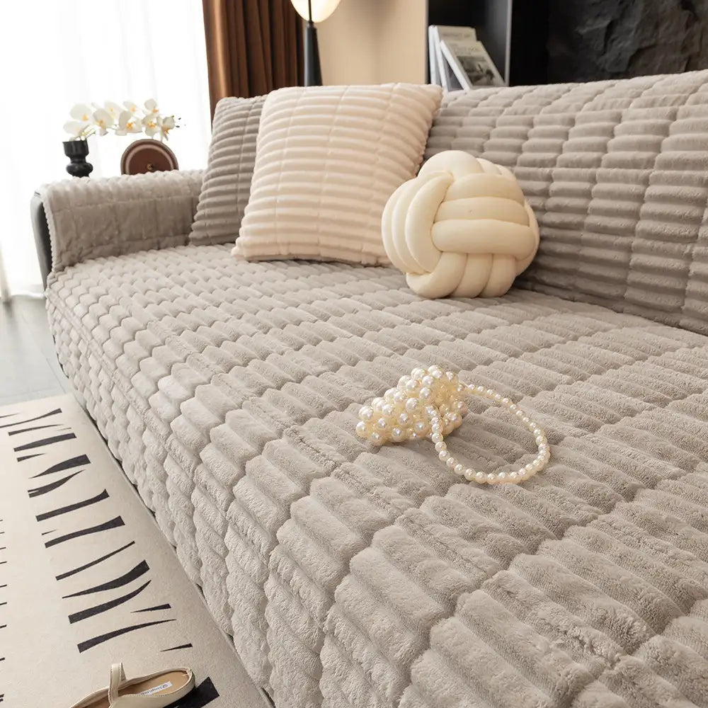 One-Piece Cozy Flannel Sofa Protector — Non-Slip Recliner Chair Cover