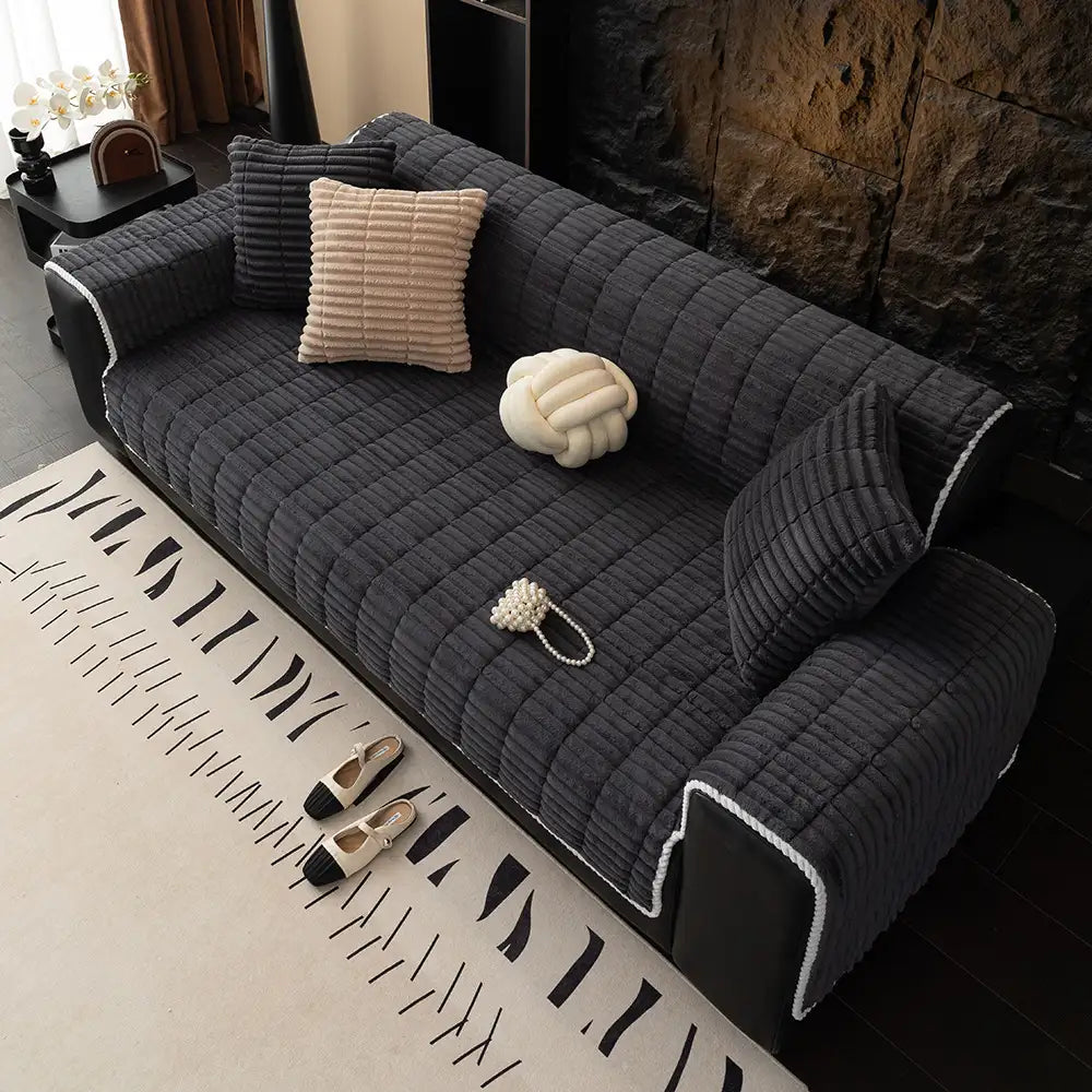 One-Piece Cozy Flannel Sofa Cover - Non-Slip Protection for Your Sofa