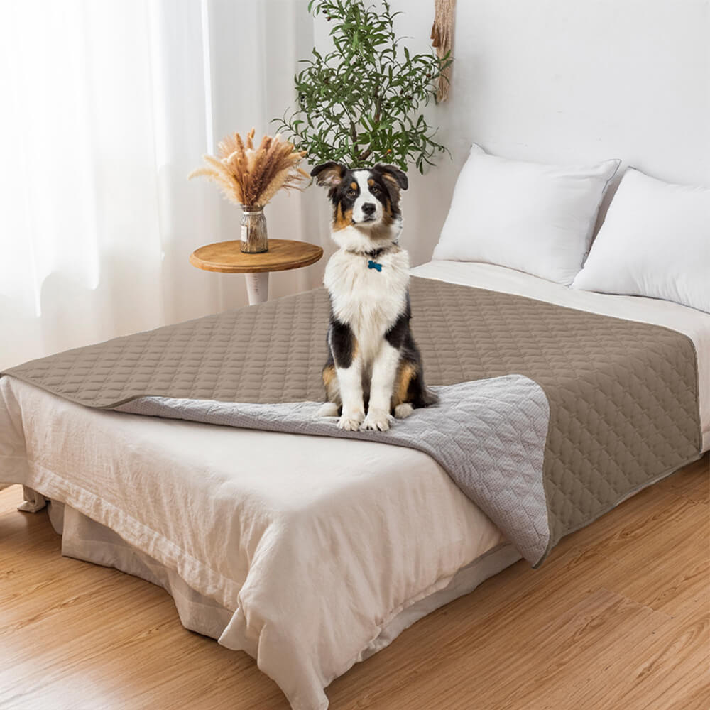 Diamond-Quilted Waterproof Pet Couch Cover with Non-Slip Backing — Stylish Protection for Your Furniture