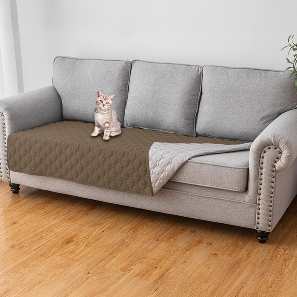 Diamond-Quilted Waterproof Pet Couch Cover with Non-Slip Backing — Stylish Protection for Your Furniture