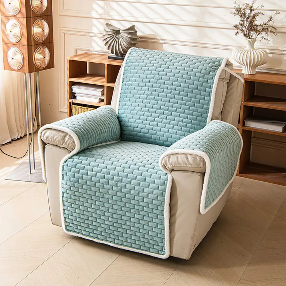 All-in-One Plush Couch Cover with Scratch-Resistant Fabric and Elastic Straps for a Secure Fit