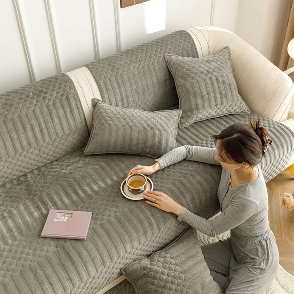 Cozy Plush Vintage-Style Non-Slip Couch Cover