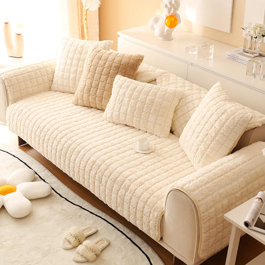Biscuit Plush – Ultra-Soft, Non-Slip Couch Cover for Cozy Protection