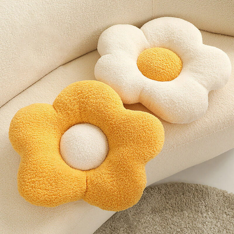 Cute Geometric Twist Sofa Pillow – Modern, Adorable Couch Cushion