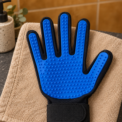 Gentle Five-Finger Grooming Glove for Effortless Deshedding