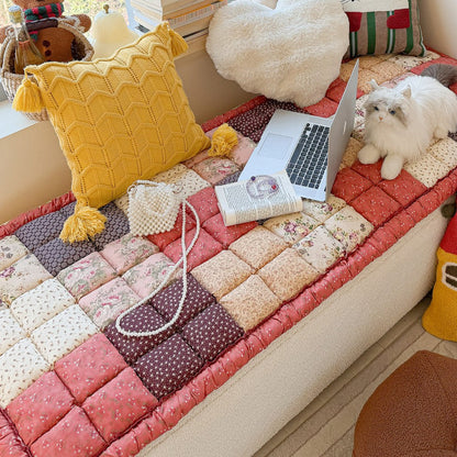 Handmade Vintage Floral Plush Pet Mat — Cushioned, Non-Slip Couch Cover